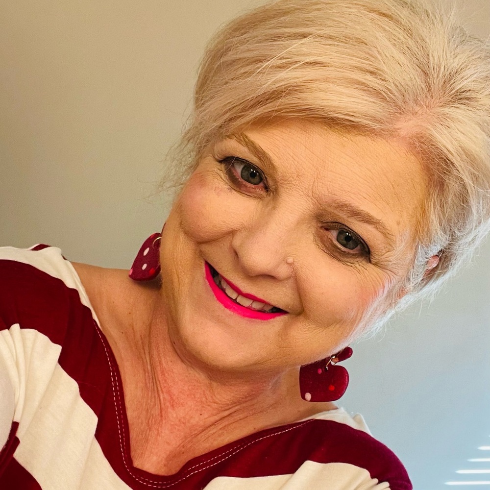 Meet your Posher, Angie